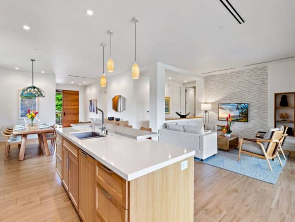 Luxurious Lahaina Vacation Residence Sleeps 8 Guests