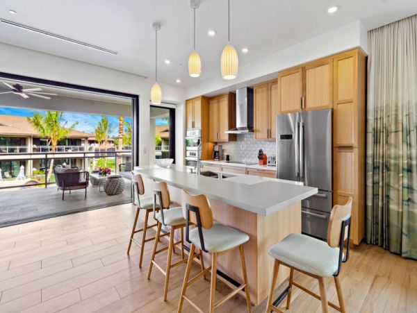 Luxurious Lahaina Vacation Residence Sleeps 8 Guests