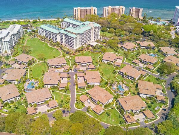 Luxury Maui Vacation Rental  West Maui Beachfront Villa with 3 Bedrooms