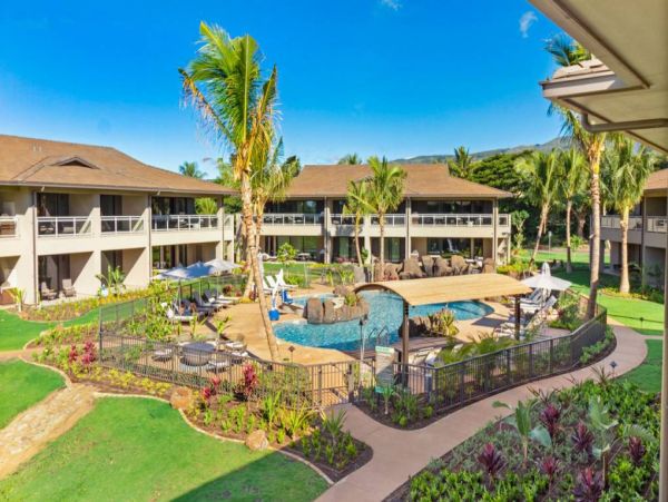 Luxury Maui Vacation Rental  West Maui Beachfront Villa with 3 Bedrooms
