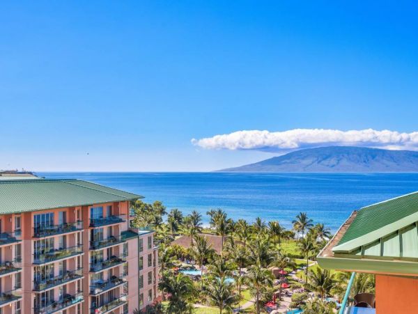 Luxury Maui Vacation Rental with Partial Ocean Views