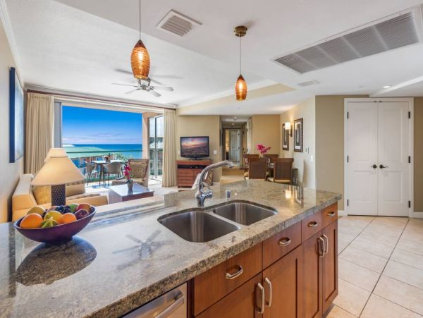 Luxury Maui Vacation Rental with Partial Ocean Views