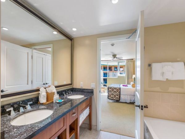 Luxury Maui Vacation Rental with Partial Ocean Views