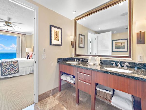 What a review on this Luxury Maui Vacation Residence!