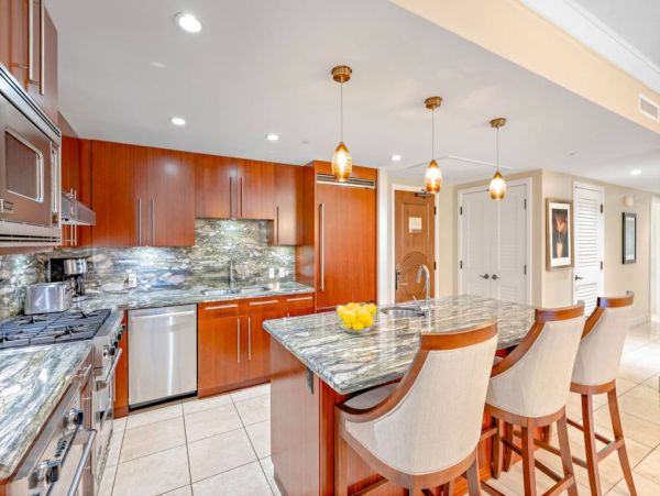 What a review on this Luxury Maui Vacation Residence!