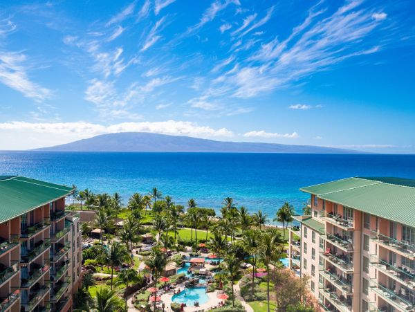 Beautiful & Spacious 2 Bedroom Condo with Ocean Views