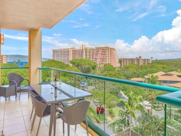 Luxurious 2BR/2BA Maui Suite with Stunning Views Accommodation