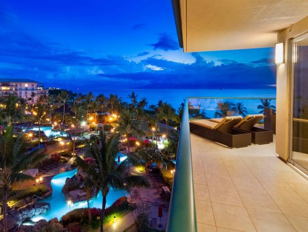 Oceanfront Condo Kanaapali - Maui's Premier Beachfront Retreat