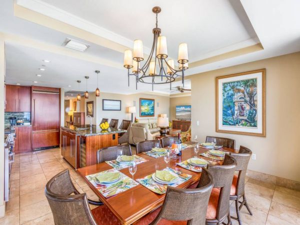 Oceanfront Condo Kanaapali - Maui's Premier Beachfront Retreat