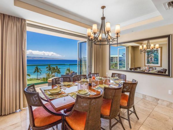 Oceanfront Condo Kanaapali - Maui's Premier Beachfront Retreat
