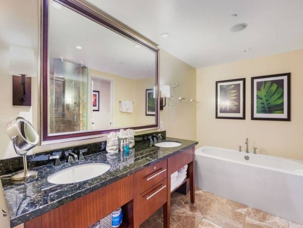 Oceanfront Condo Kanaapali - Maui's Premier Beachfront Retreat