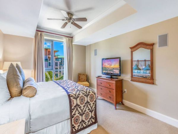 Oceanfront Condo Kanaapali - Maui's Premier Beachfront Retreat