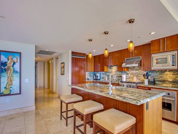 Kaanapali 5th Floor 3 Bedroom Beach Condo Partial Gulf Views