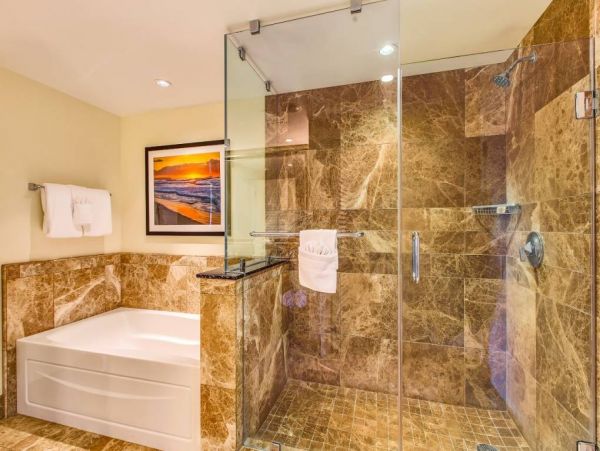 Kaanapali 5th Floor 3 Bedroom Beach Condo Partial Gulf Views
