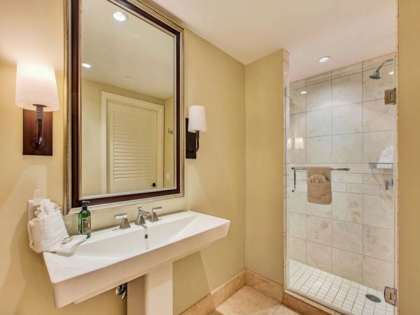 Kaanapali 5th Floor 3 Bedroom Beach Condo Partial Gulf Views