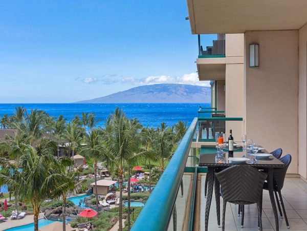 Spacious Ocean View Retreat - Luxury 2-Bedroom Suite