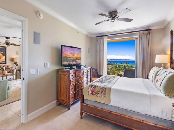 Ocean Views Lahaina Vacation Condo Three Bedroom