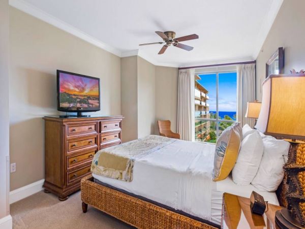 Ocean Views Lahaina Vacation Condo Three Bedroom