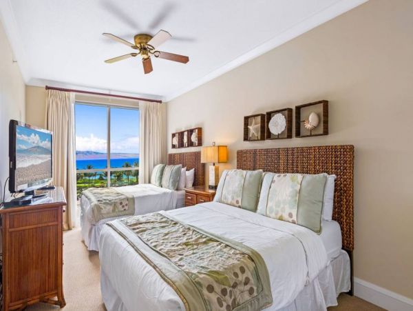 Ocean Views Lahaina Vacation Condo Three Bedroom