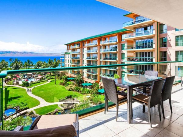 Ocean Views Lahaina Vacation Condo Three Bedroom