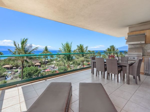 Premier Oceanfront Luxury with Panoramic Views in Kaanapali