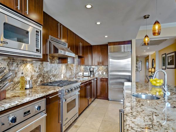 Premier Oceanfront Luxury with Panoramic Views in Kaanapali