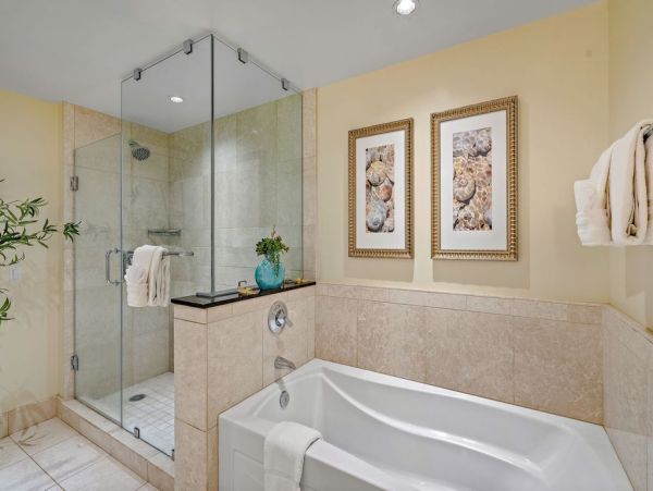 Premier Oceanfront Luxury with Panoramic Views in Kaanapali