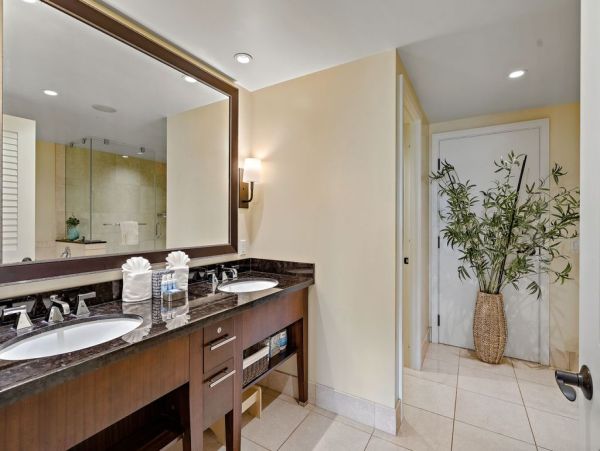 Premier Oceanfront Luxury with Panoramic Views in Kaanapali