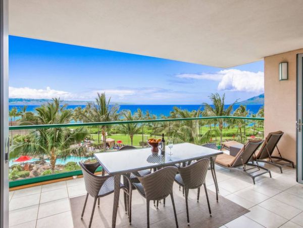 Maui Luxury Oceanfront Vacation Rental Sleeps 6