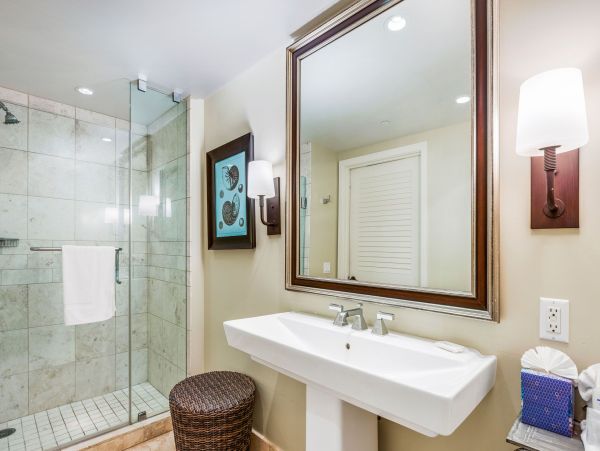 Oceanfront Luxury Rereat with Expansive Views & Premier Amenities