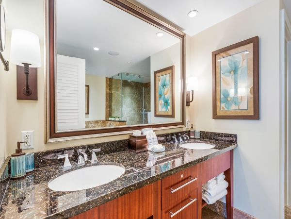 Oceanfront Luxury Rereat with Expansive Views & Premier Amenities