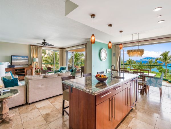 Oceanfront Luxury Rereat with Expansive Views & Premier Amenities