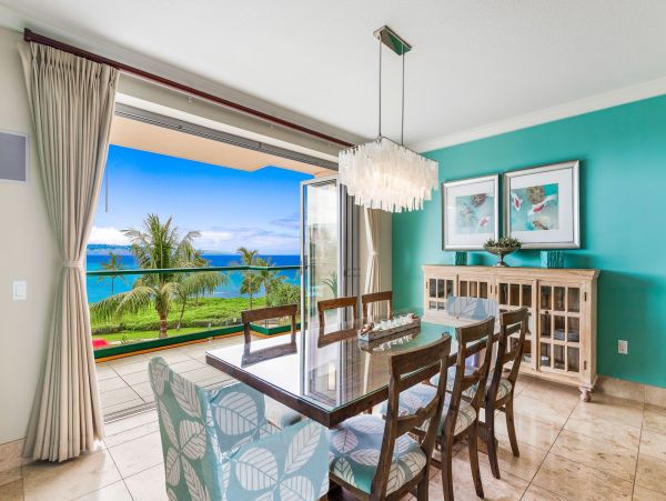 Oceanfront Luxury Rereat with Expansive Views & Premier Amenities