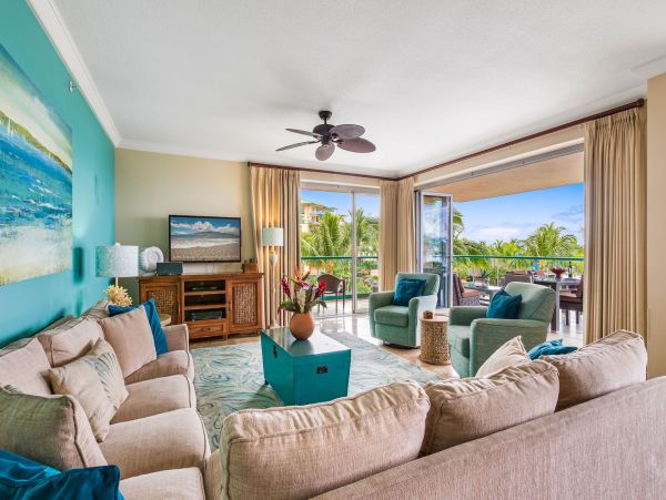 Oceanfront Luxury Rereat with Expansive Views & Premier Amenities