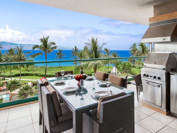 Oceanfront Luxury Rereat with Expansive Views & Premier Amenities