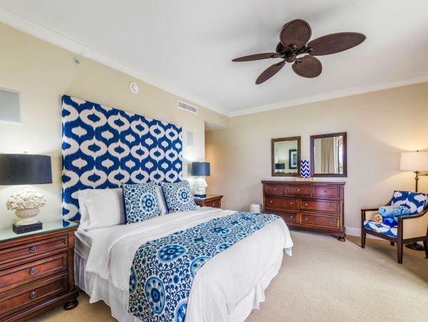 Oceanfront Luxury Rereat with Expansive Views & Premier Amenities