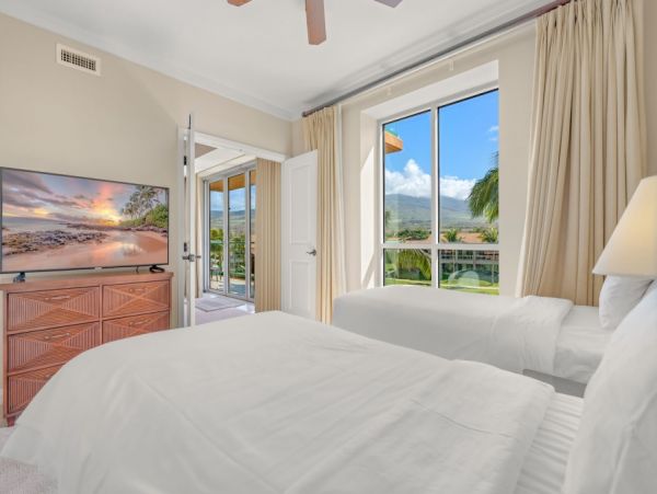 Kaanapali 2 Bedroom-1 Bath Suite with Mountain & Ocean Views