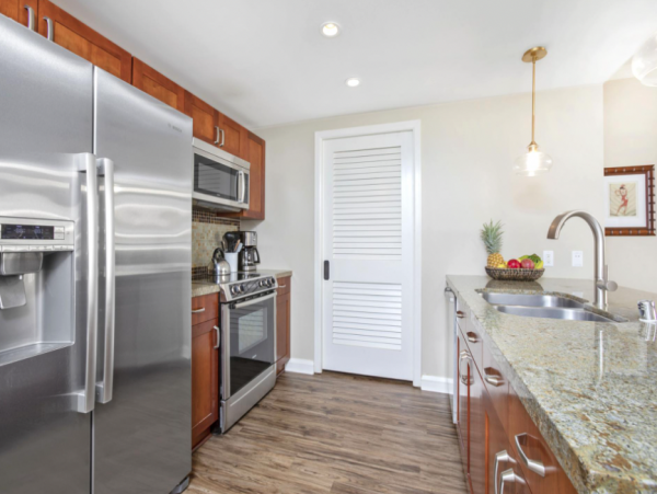 Two Bedroom Condo with Ocean Views Sleeps Eight Guests