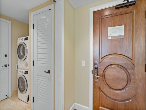 Lovely Vacation Condo with 3 Bedrooms & Ocean View