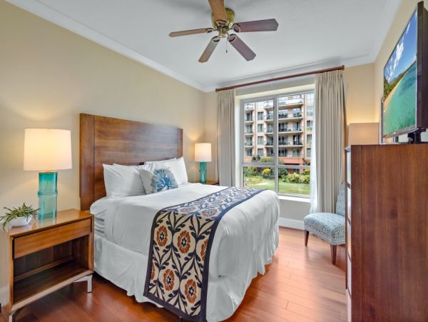 Lovely Vacation Condo with 3 Bedrooms & Ocean View