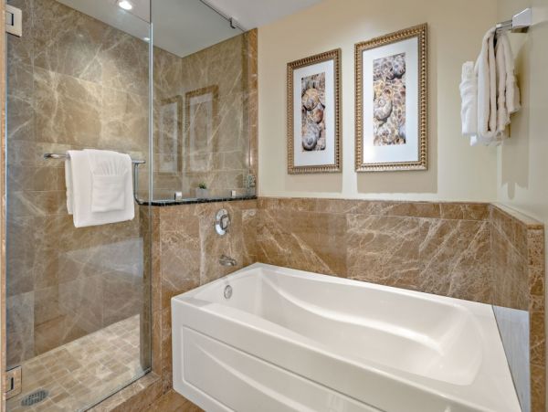 Lovely Vacation Condo with 3 Bedrooms & Ocean View