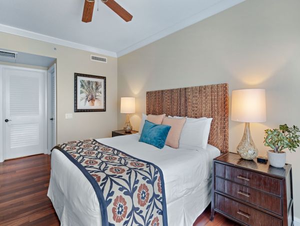 Lovely Vacation Condo with 3 Bedrooms & Ocean View