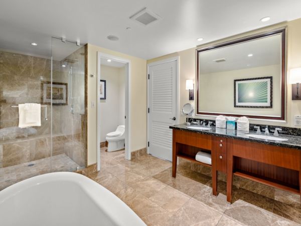 Lovely Vacation Condo with 3 Bedrooms & Ocean View