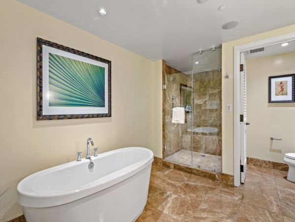 Lovely Vacation Condo with 3 Bedrooms & Ocean View