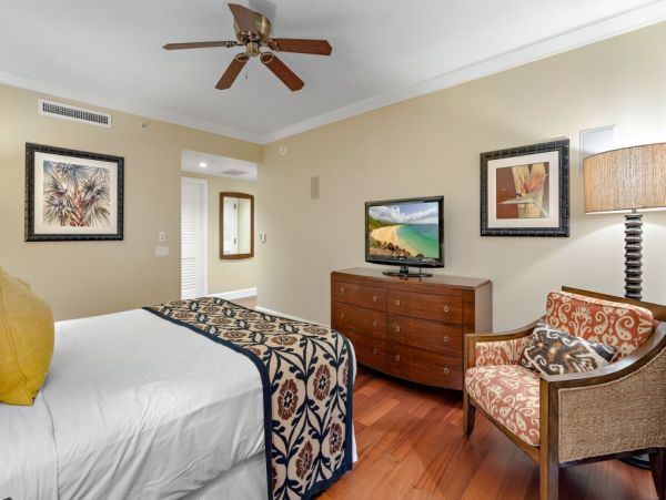 Lovely Vacation Condo with 3 Bedrooms & Ocean View
