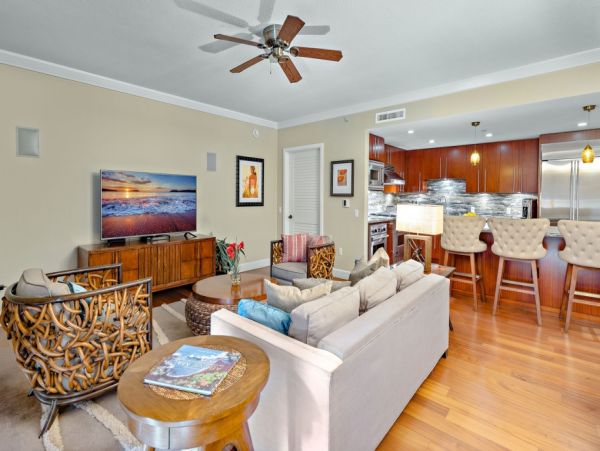 Lovely Vacation Condo with 3 Bedrooms & Ocean View