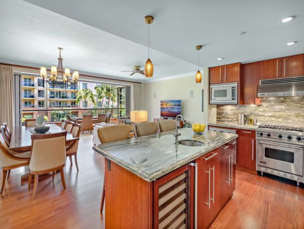 Lovely Vacation Condo with 3 Bedrooms & Ocean View