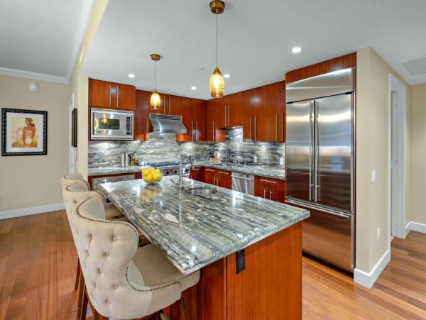 Lovely Vacation Condo with 3 Bedrooms & Ocean View