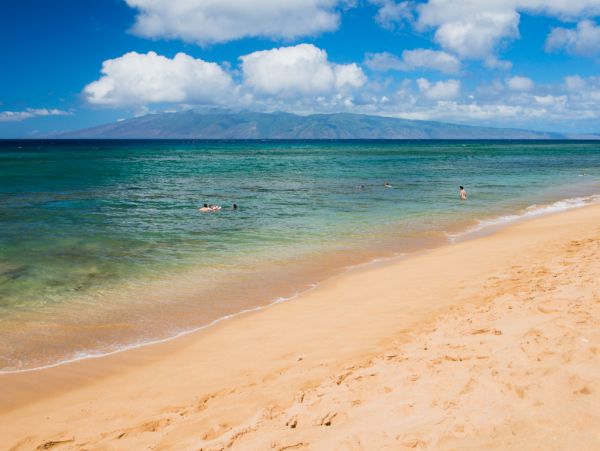 Kaanapali One Bedroom Condo Located On The Beach Sleeps 4