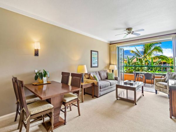 Kaanapali One Bedroom Condo Located On The Beach Sleeps 4
